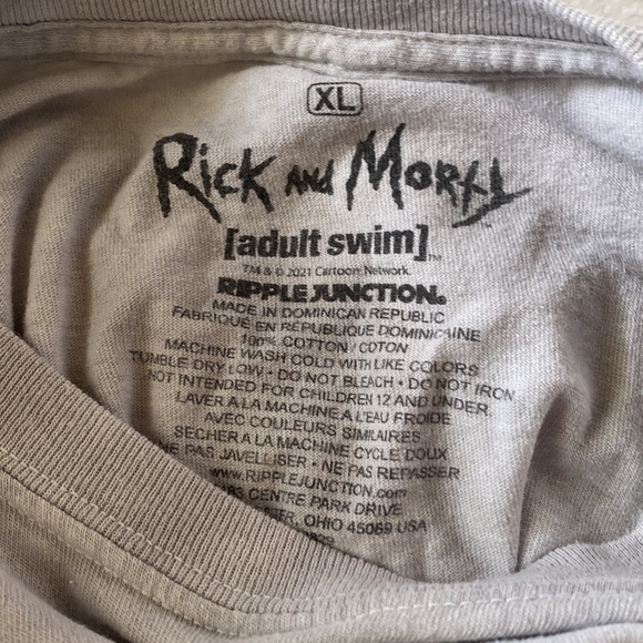 I think it's from hot topic or spencer's ? - Picture 3 of 3